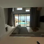 Ria Mar & By Live&travel Houlakia (Mykonos)